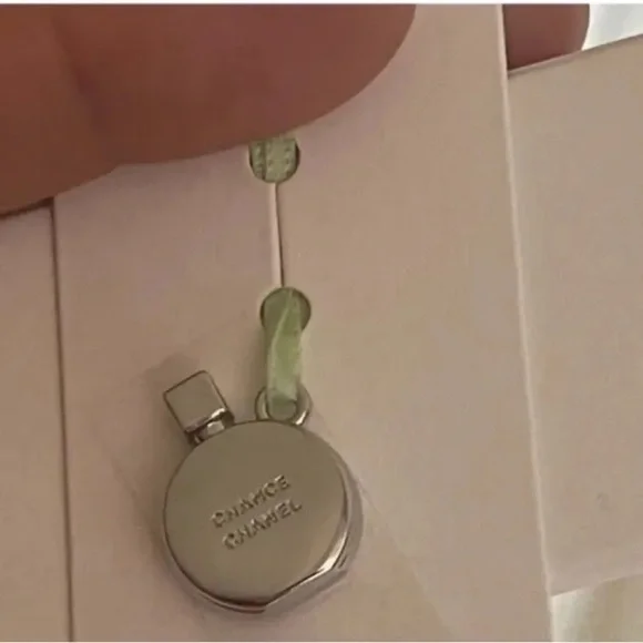 Chanel Gift Set with Siver Chanel Chance Charm - Picture 5 of 13